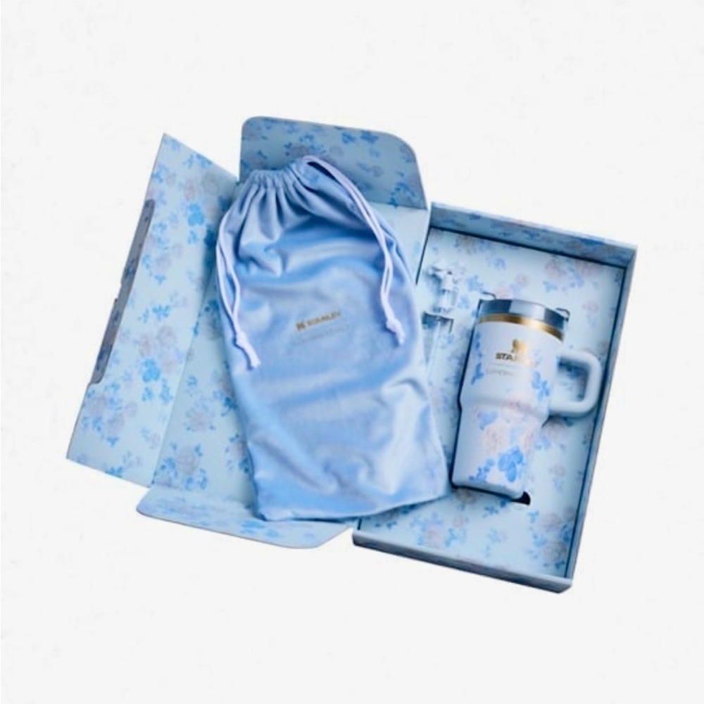 **MOST RARE** Stanley x LoveShackFancy 20oz Everblooming Rosettes AUTHENTIC - Picture 2 of 3
